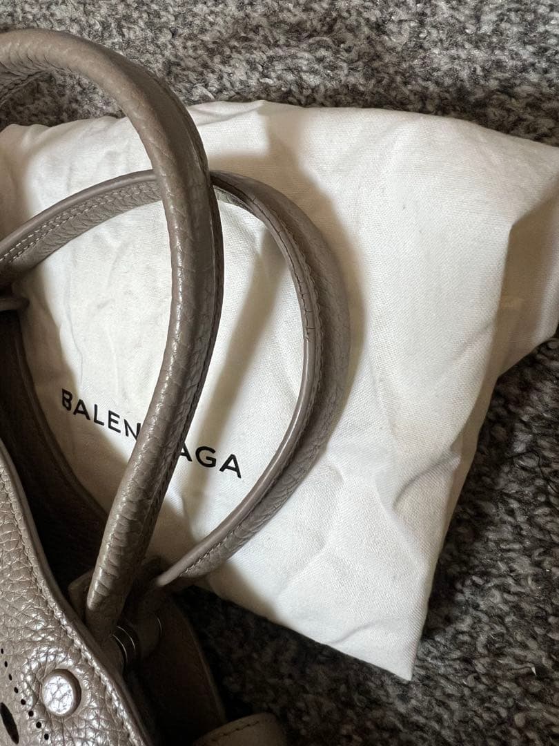 BALENCIAGA 正規品　パンチング　ハンドバッグ