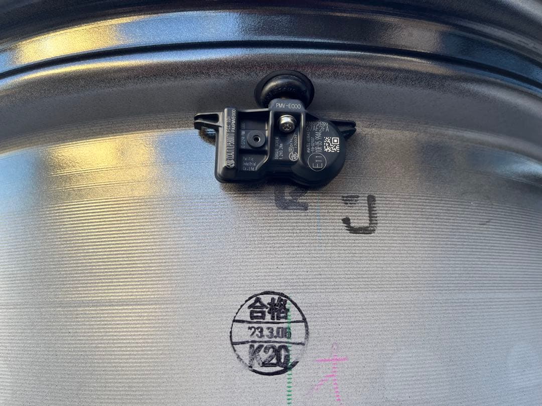 ランクル300 ZX 純正20インチ空気圧センサー付きホイール1本送料無料4