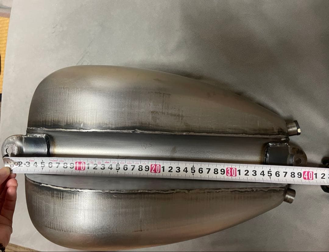 タンク　ピーナッツタンク　ハイトンネル　素地の上に艶消しクリア　ハーレー