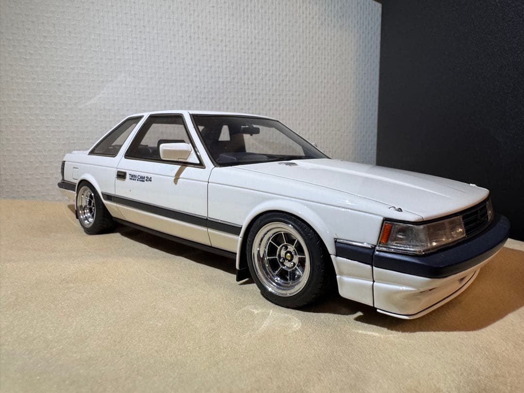 トヨタ ソアラ　SOARA ミニカー ホワイト1/18