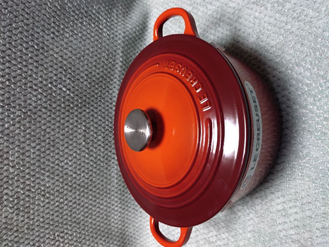 【新品未使用】LE CREUSET 鋳鉄 両手鍋 22cm カイエン