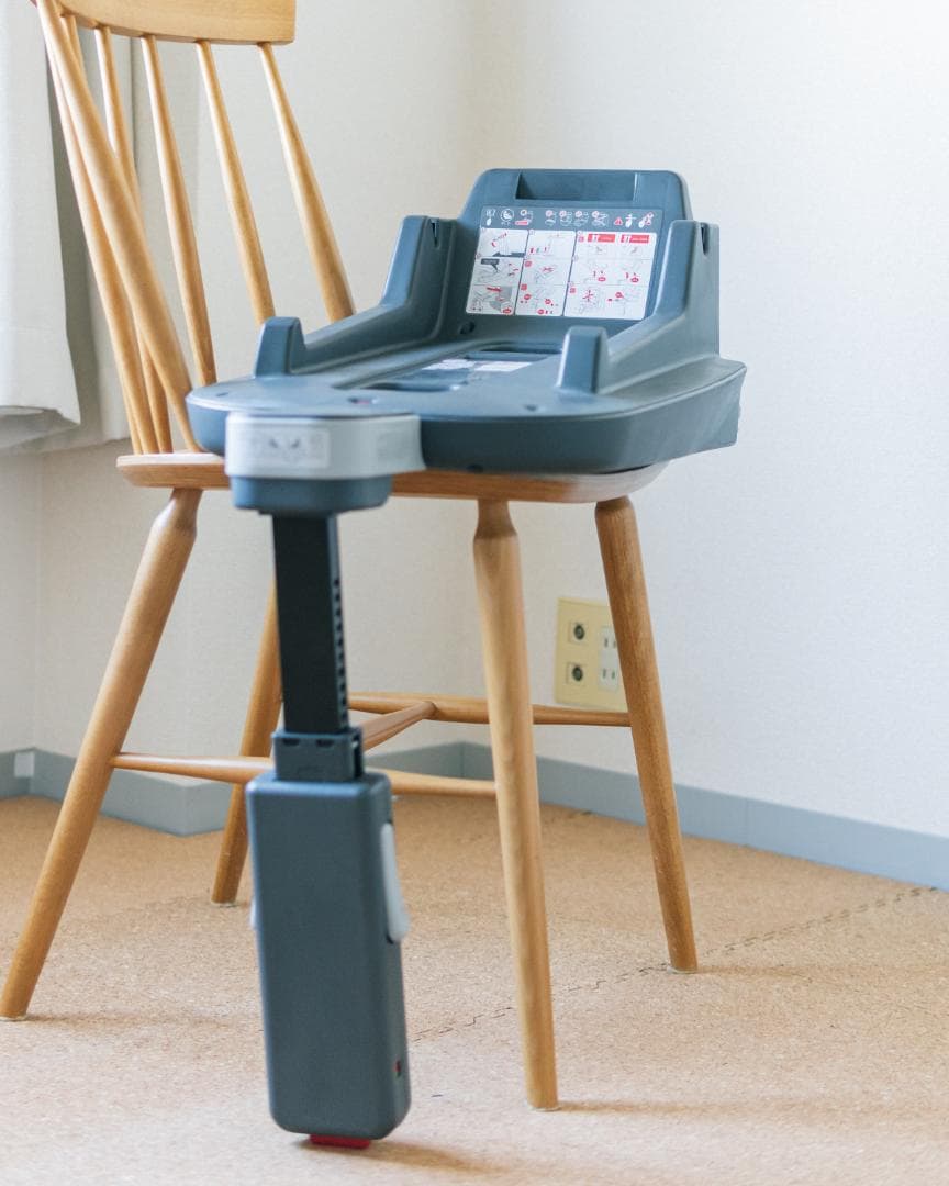 ブラック チャイルドシート ISOFIX対応