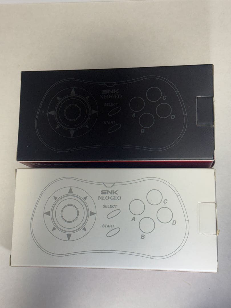 NEOGEO mini ゲーム機＋専用コントローラー2点(ホワイト・ブラック)