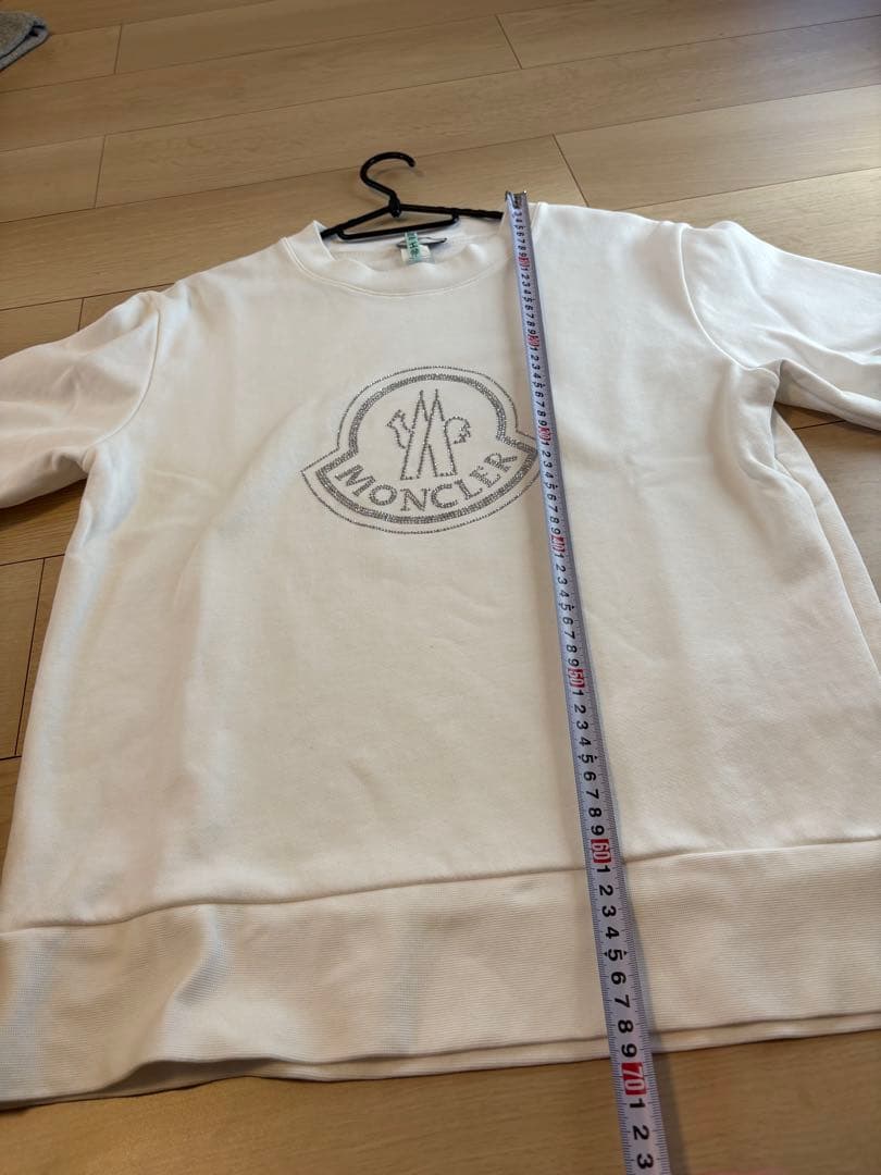 23AW美品❣️正规品❣️男女兼用モンクレールロゴエンブロイダリートレーナーホワイト