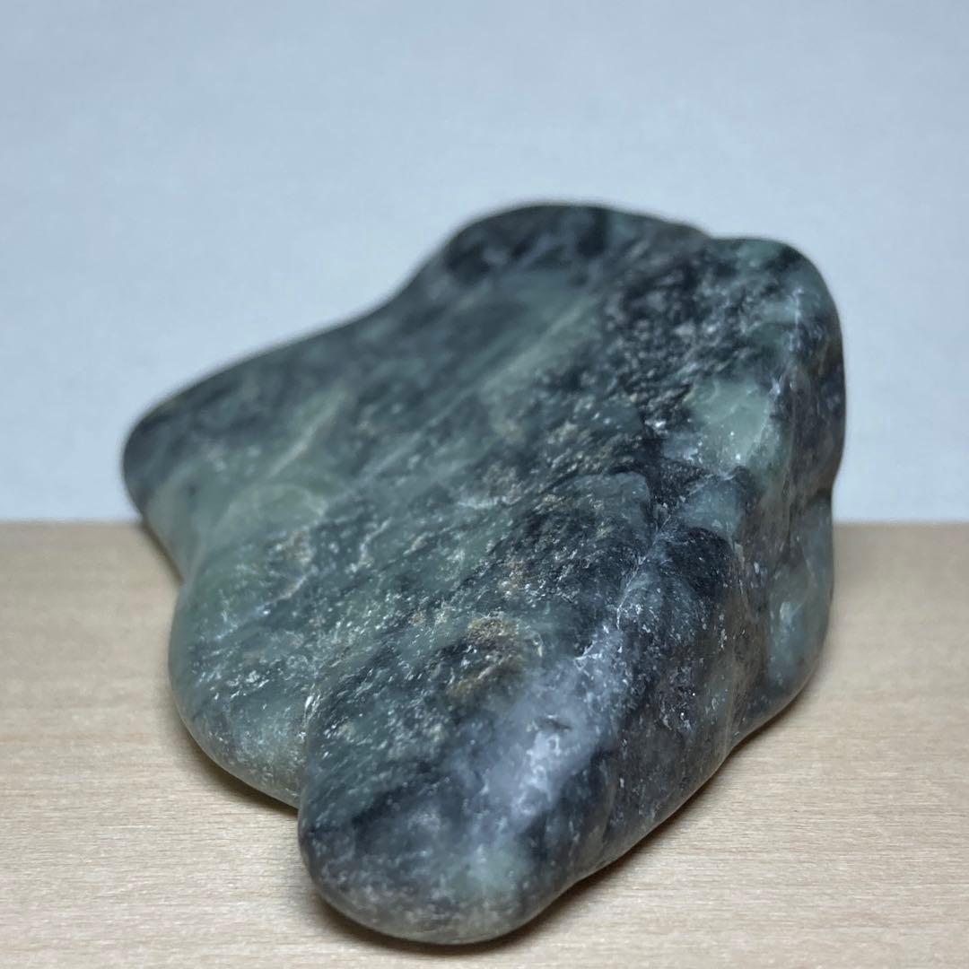 【専用品】　糸魚川翡翠　黒翡翠　黒×翠　翡翠輝石　原石　124.0ｇ