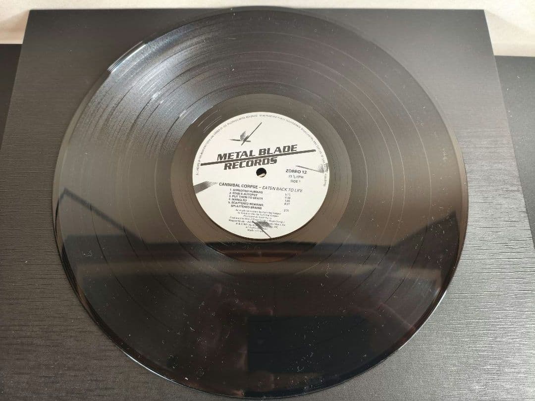 90年UK Cannibal Corpse Eaten Back to Life