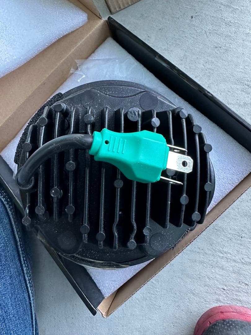 ハーレー　5-3/4 LEDヘッドライト Eマーク付