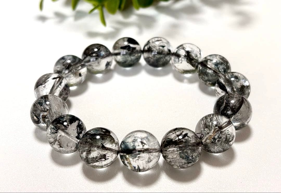 究極品質　光を纏いし神の聖石　ガネッシュヒマール産　虹のブラックエレスチャル