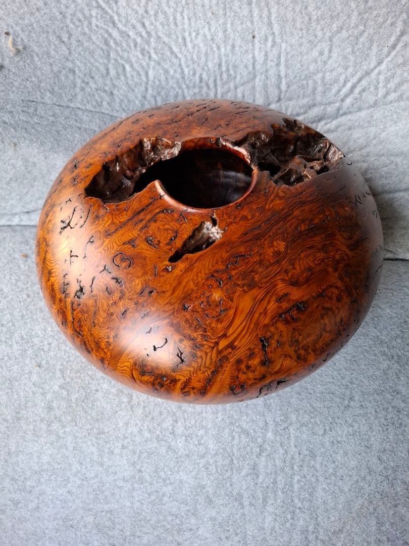 屋久杉　極上品　泡瘤　工芸品　壺　花瓶