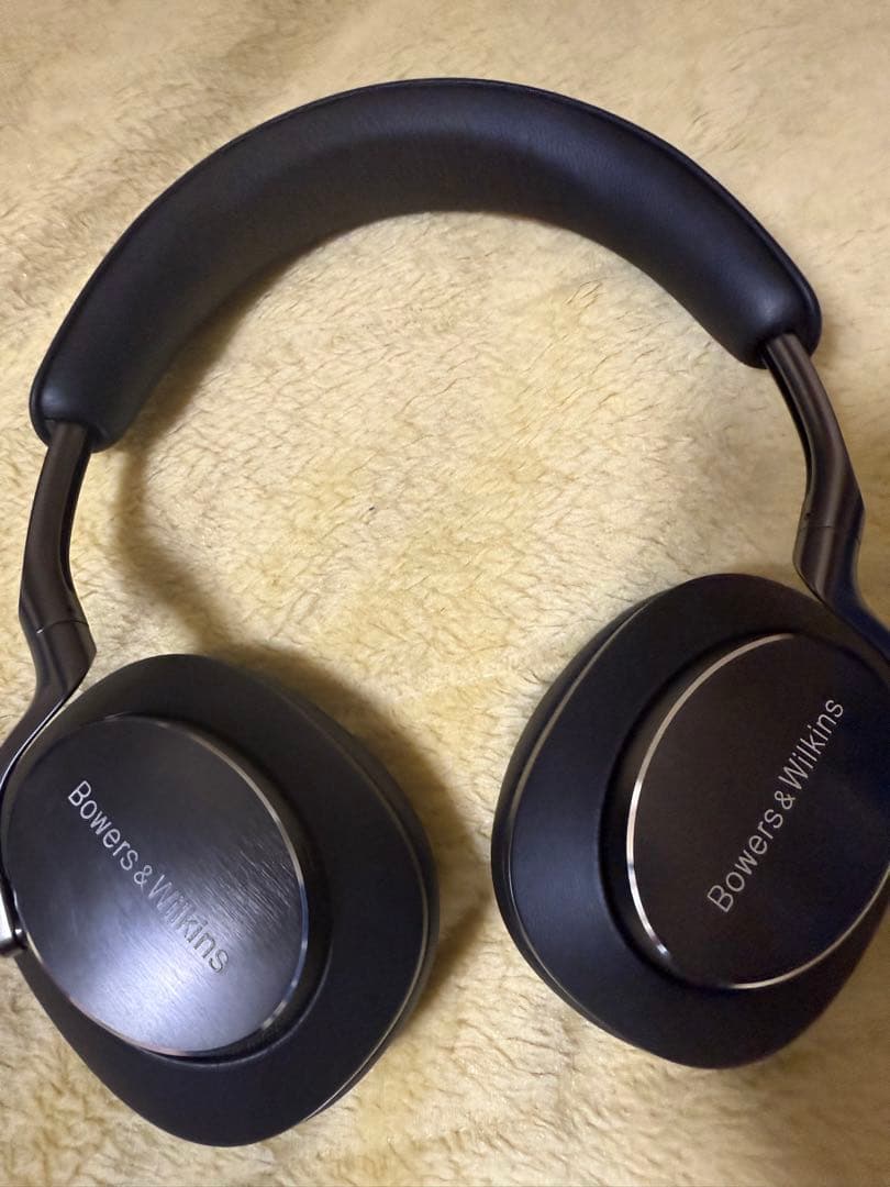 ヘッドホン Bowers & Wilkins Px8 b&w