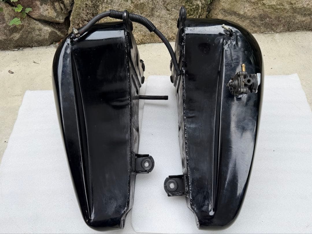 ハーレー純正　分割タンク　EVO エボ ソフテイル