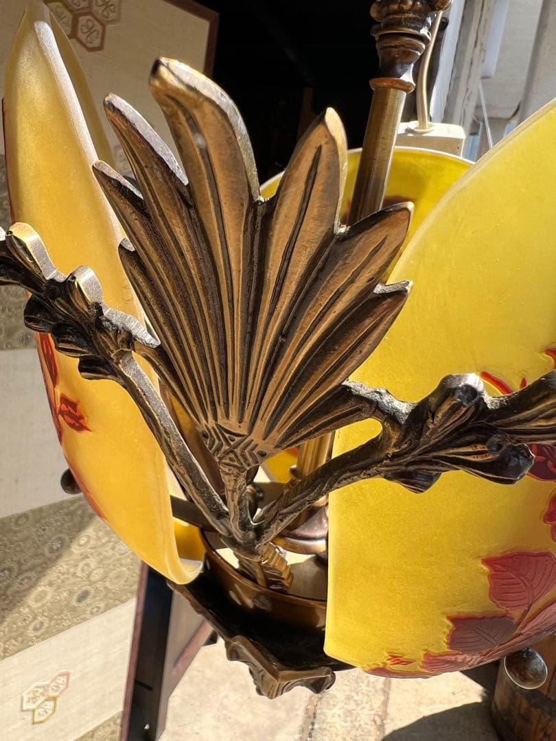 エミールガレ　3灯　吊りライト　花柄ガラスシェードの吊り下げ照明