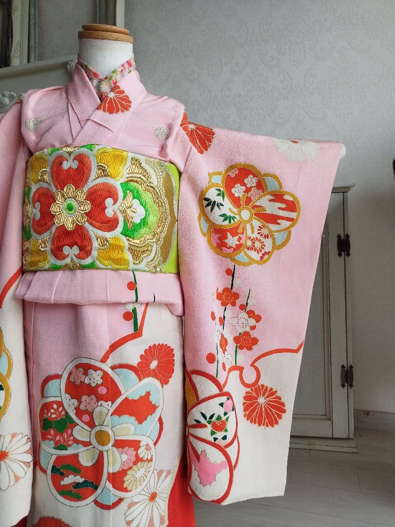 専用です☆アンティーク薄ピンク、クリーム色に梅の花の着物☆２歳から３歳