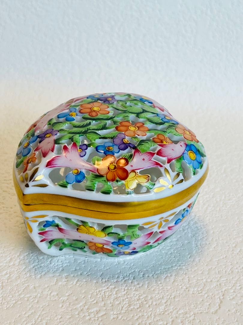 ヘレンドハート型透かしボンボン入れハンドペイント