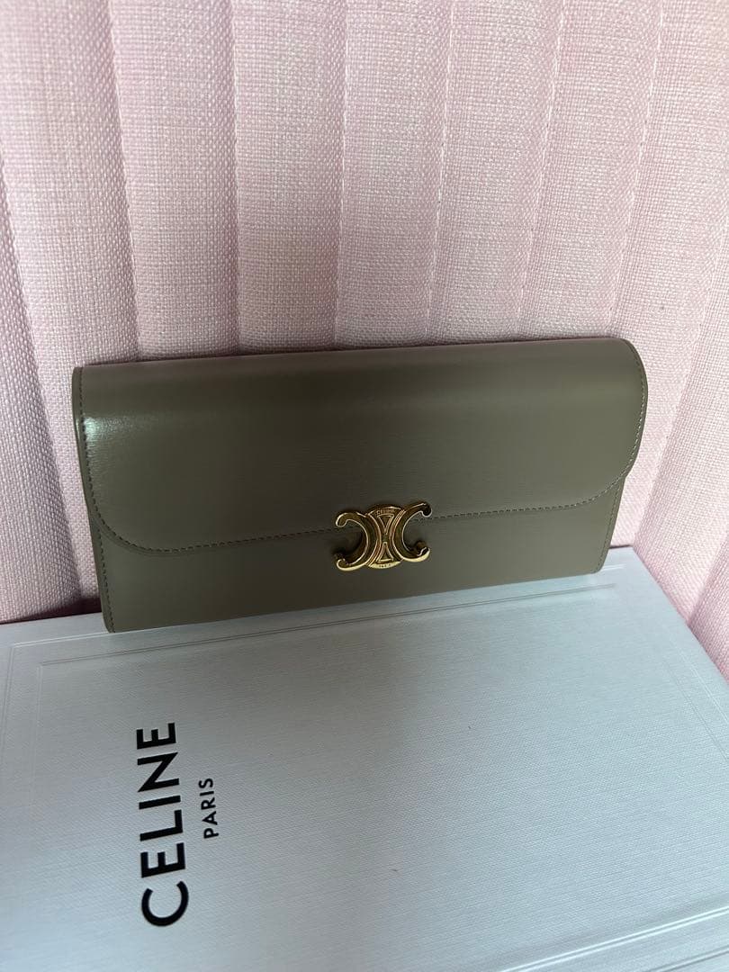 セリーヌ　長財布　ラージウォレット トリオンフ シャイニーカーフスキン