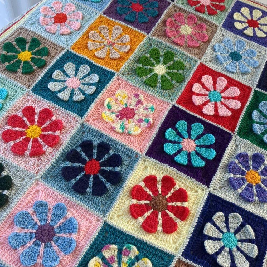 モチーフ編み マルチカバー ブランケット グラニースクエア 手編み カラフル