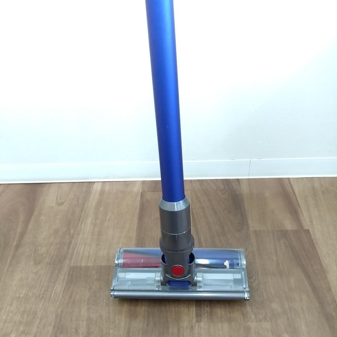 若《KKOFE》Dyson V7 コードレス掃除機　ジャンク品
