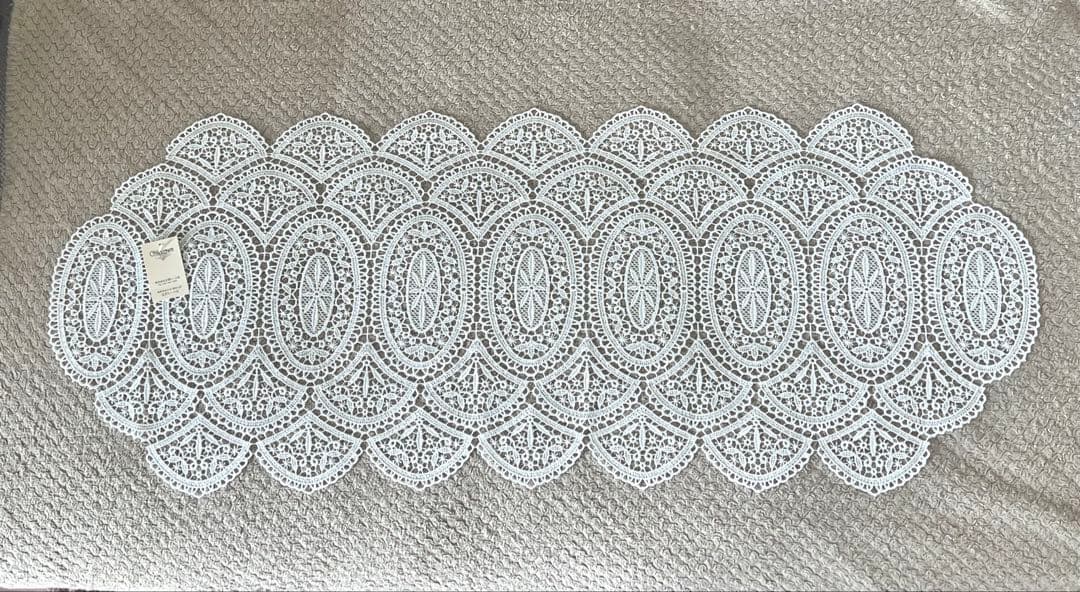 新品！近沢レース テーブルセンター 白 39x96cm/テーブルクロス