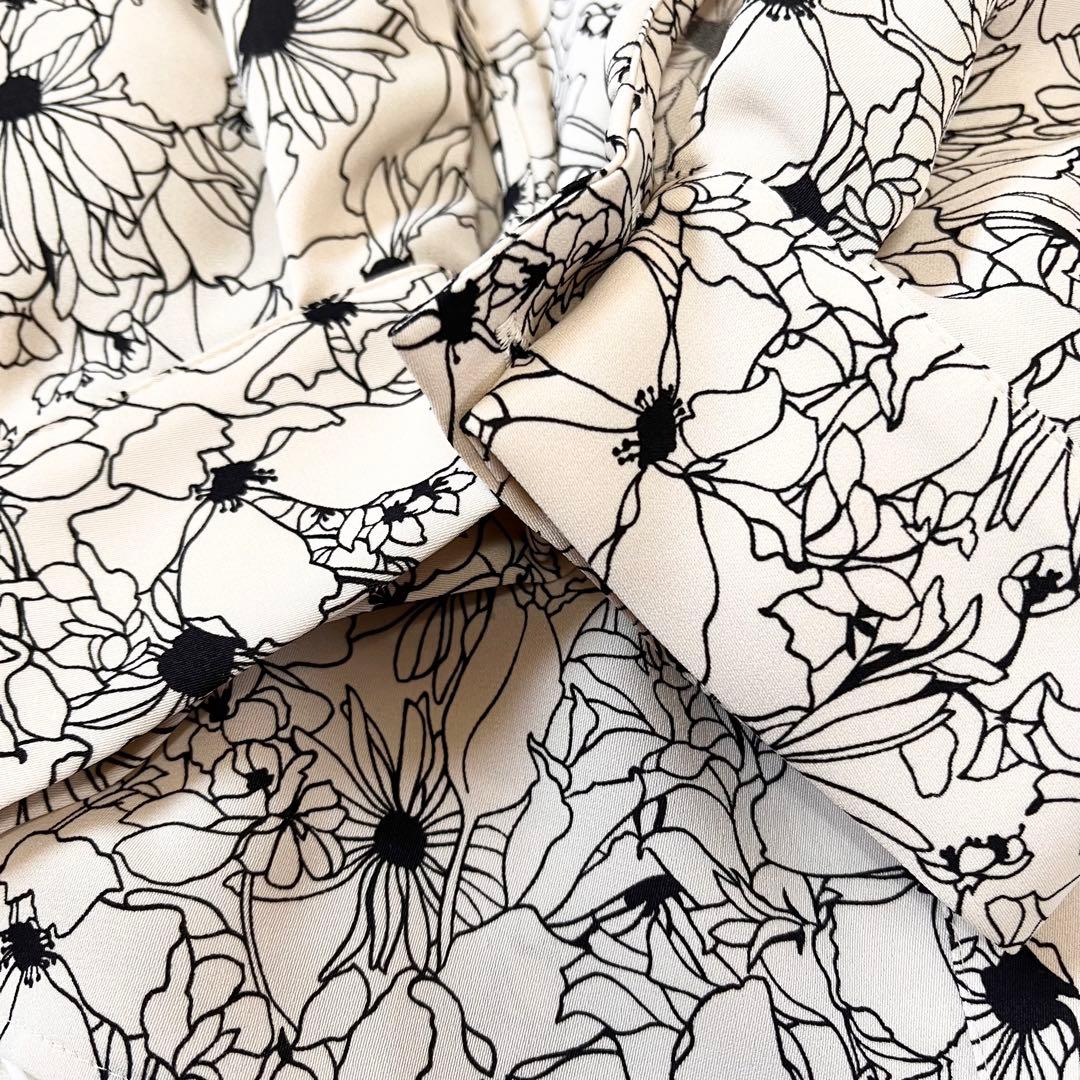 アナイ　極美品2025年ドローイングフラワープリントタイブラウス