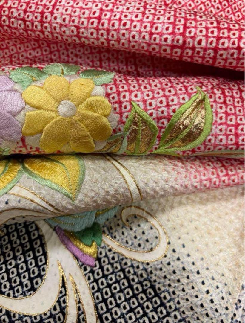 七五三　四ツ身女の子着物　正絹　仮絵羽　赤　豪華絞り　刺繍　片輪車　鴛鴦