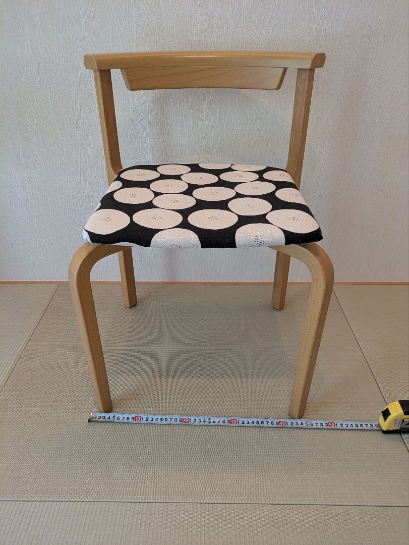 【天童木工】スタッキングチェア 2脚 座面張替 ハンドメイド 幾何学模様 黒