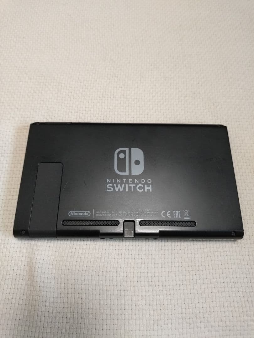 Nintendo Switch 本体(スロットのみ故障)、ケース、ホリコン２個