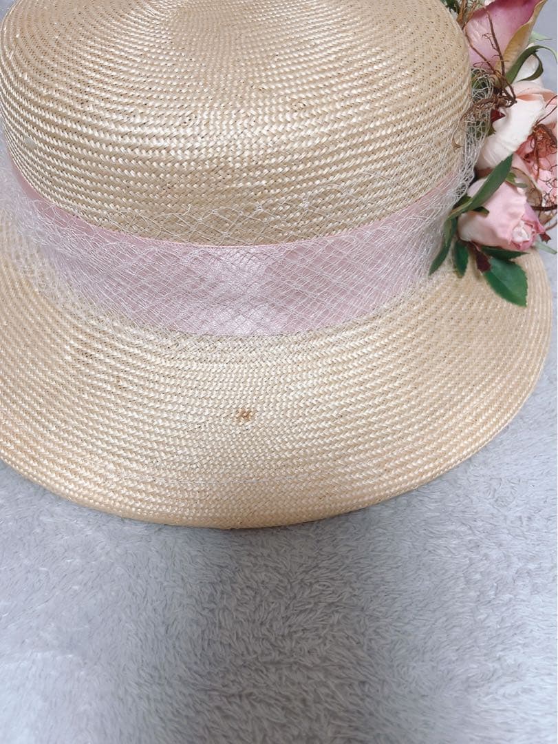 Triple fortune 花飾り付きストローボートハット