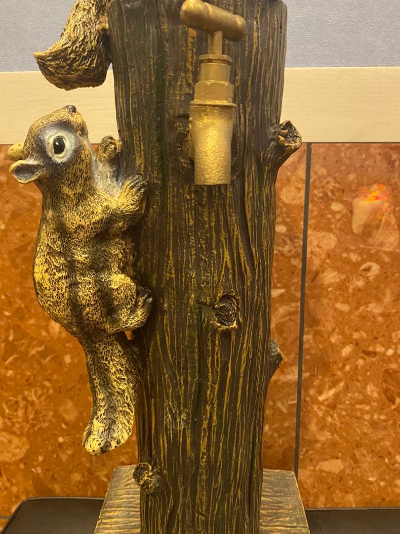 リスデザインの水栓柱　希少デザイン