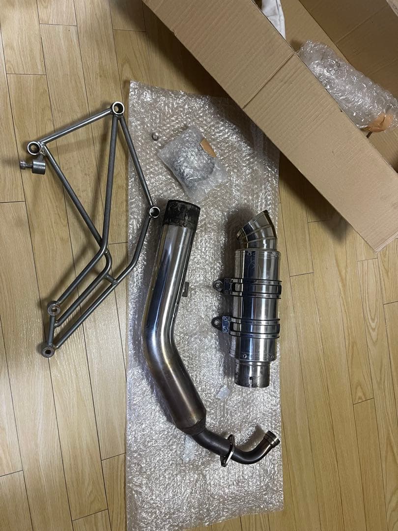 シグナス2型、特注カチアゲマフラー