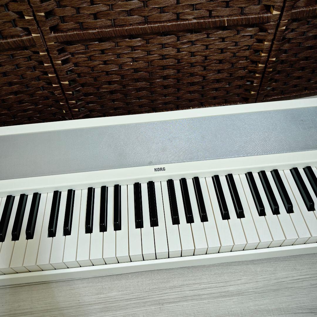 【完全動作品】KORG デジタルピアノ B1 ホワイト 88鍵盤 スタンド付き