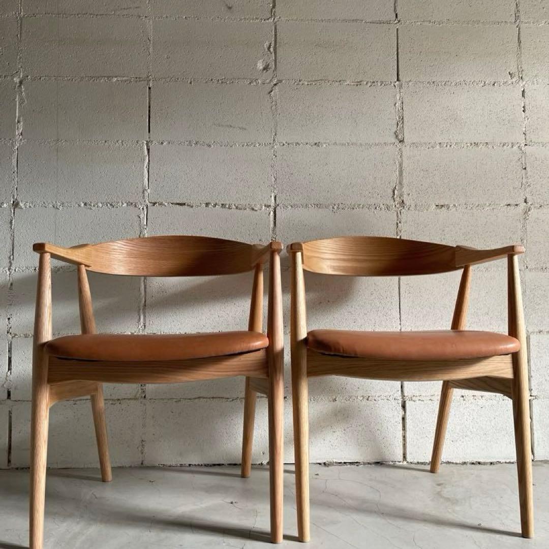 美品　MOMO NATURAL ダイニングチェア　本革　２点セット　オーク無垢