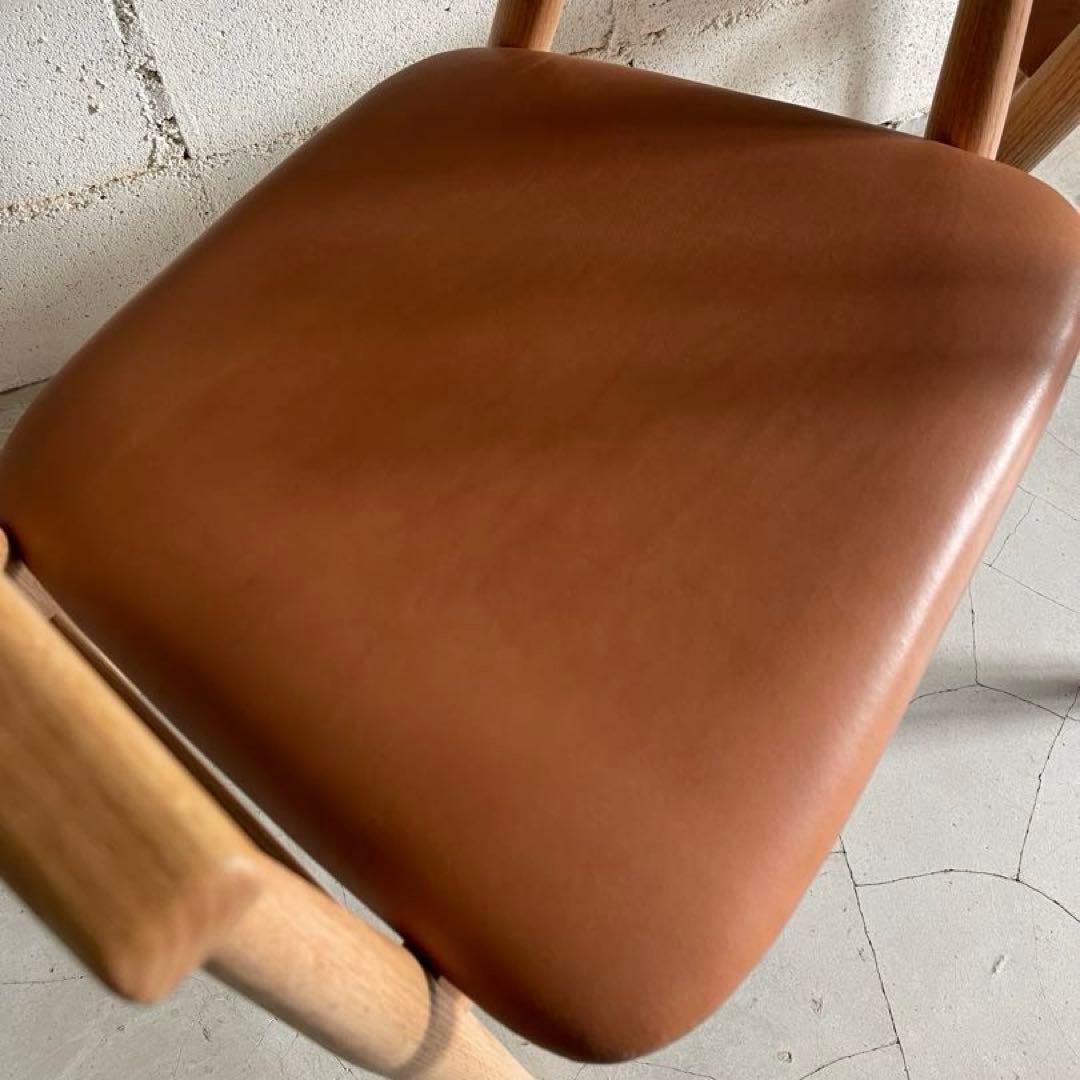 美品　MOMO NATURAL ダイニングチェア　本革　２点セット　オーク無垢