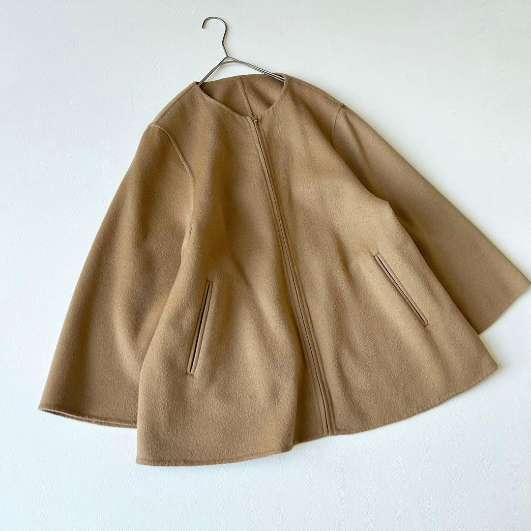 3043y美品 23区 24年 ライトリバーショートコート ベージュ ケープ風