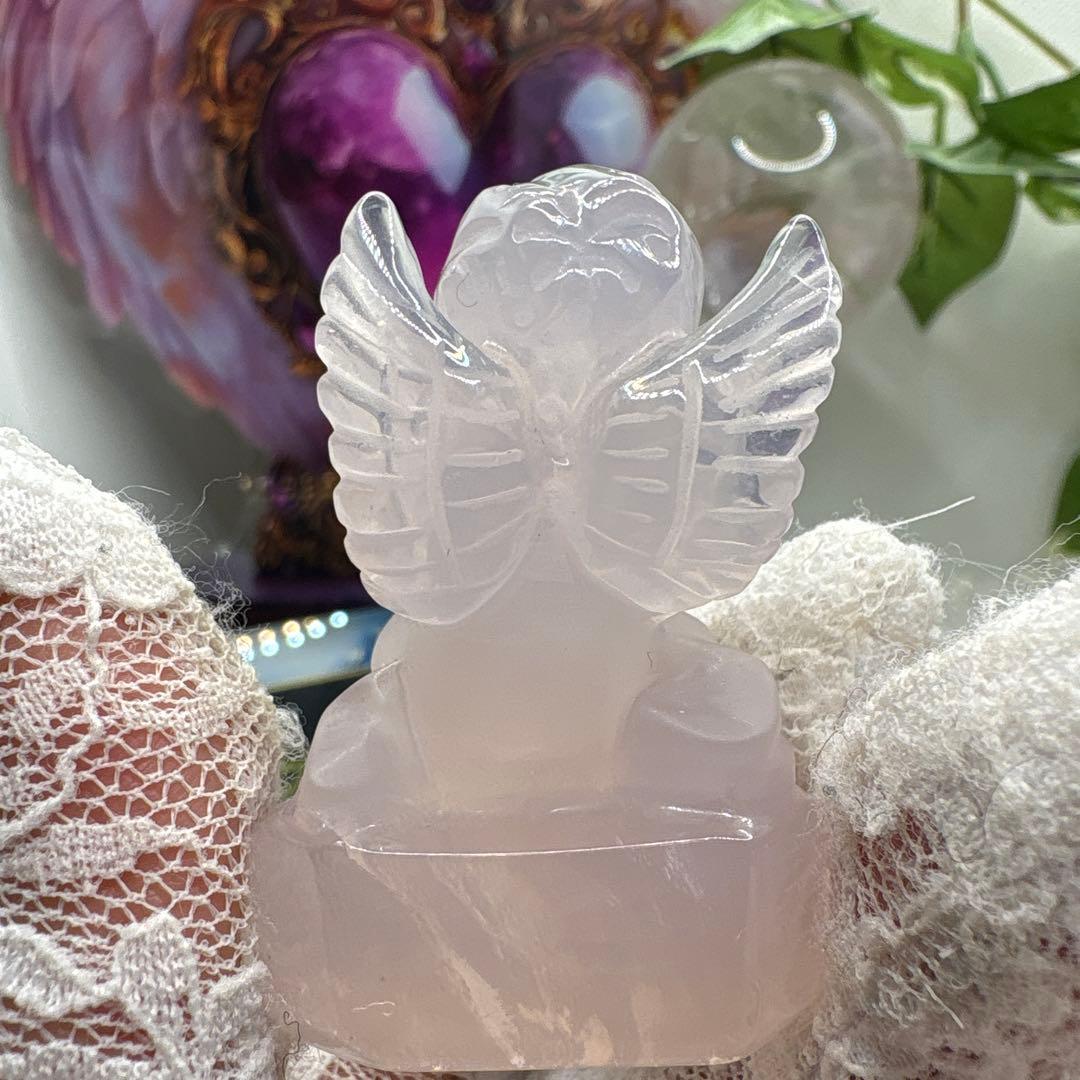 まゆ高品質 ローズクォーツ天使♡エンジェルNo1062 カービング