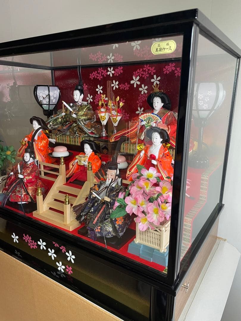 雛人形　7人飾り　3段　ケース　オルゴール　灯り付き　専用箱付
