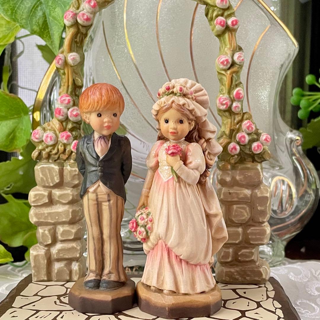 アンリ人形　ANRI サラ・ケイ　10㎝　　【薔薇のアーチの下でウェディング】