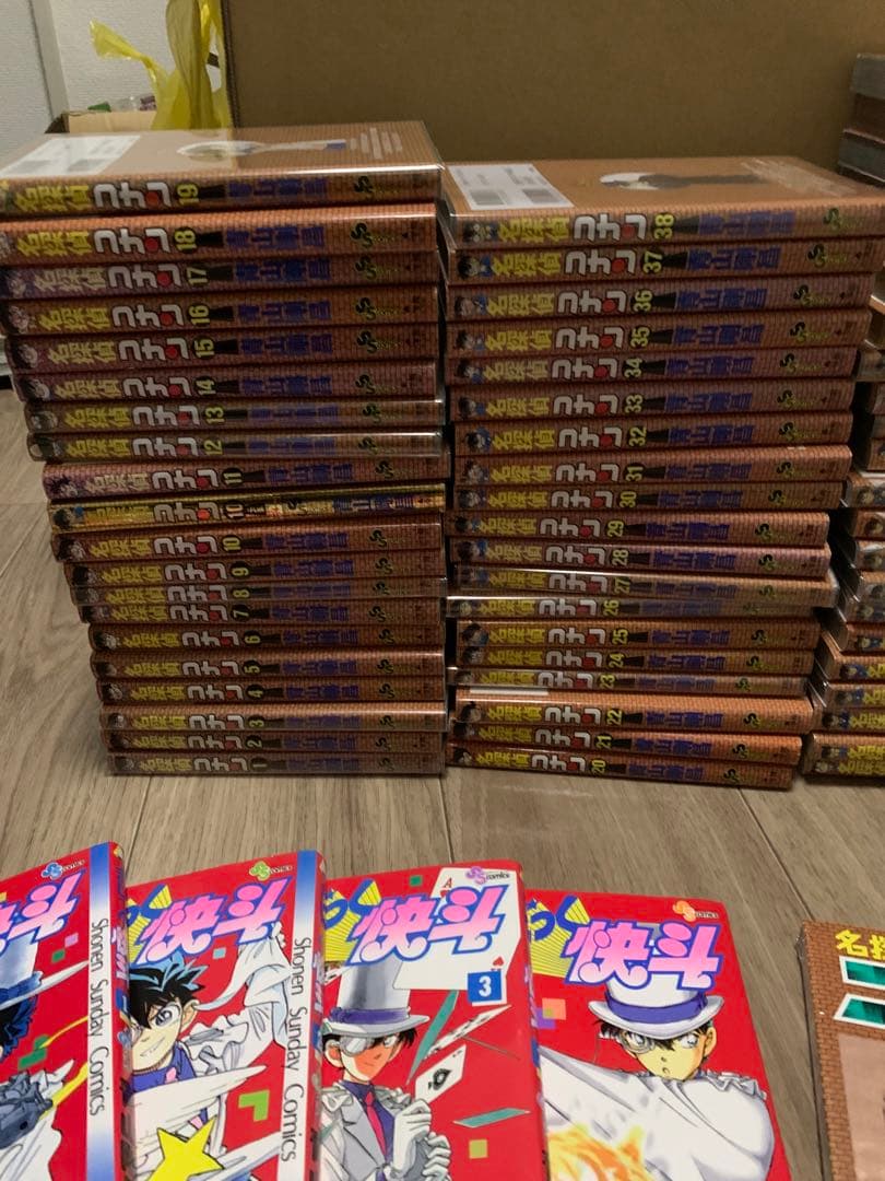 名探偵コナン 1巻〜最新刊106巻、特装版、関連本、まじっく快斗 1巻〜4巻
