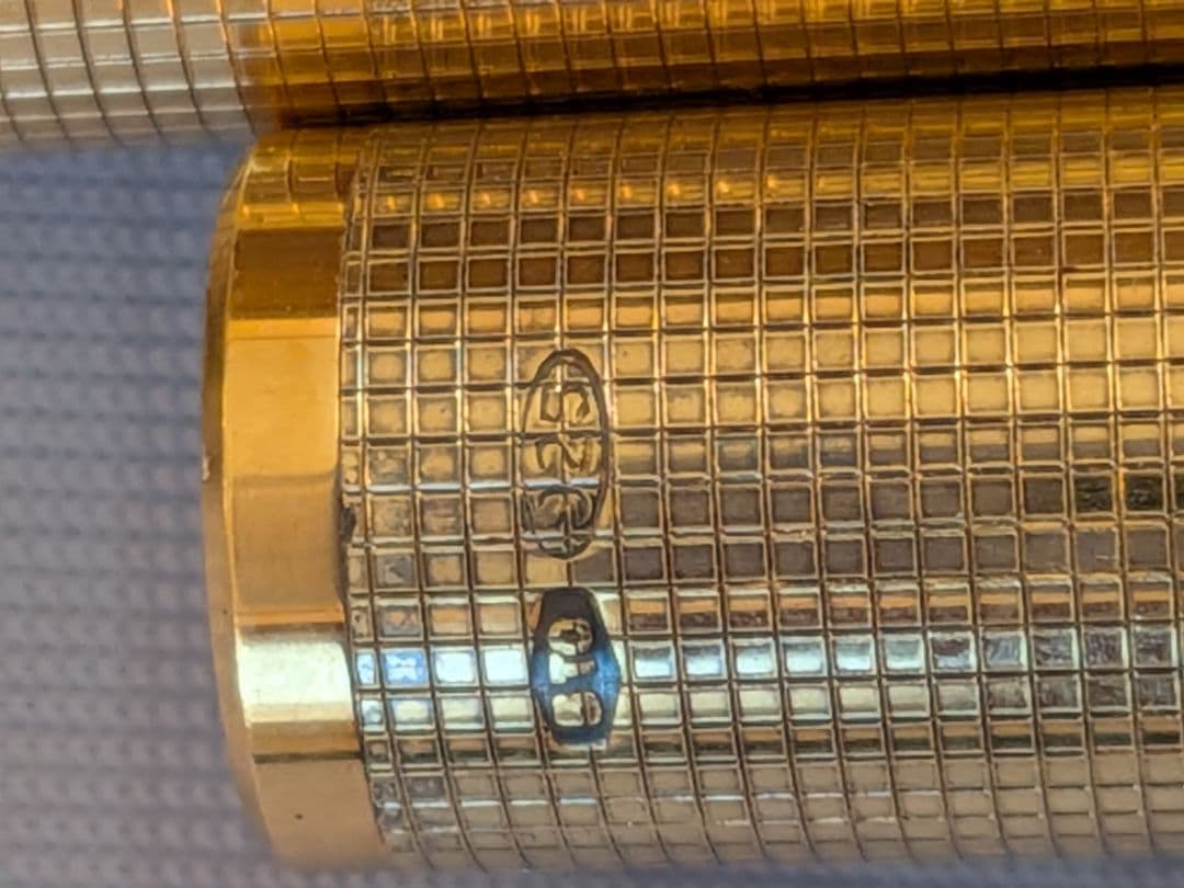 万年筆 AURORAアスティルパーメイルリニアFゴールド NY近代美術館永久展示