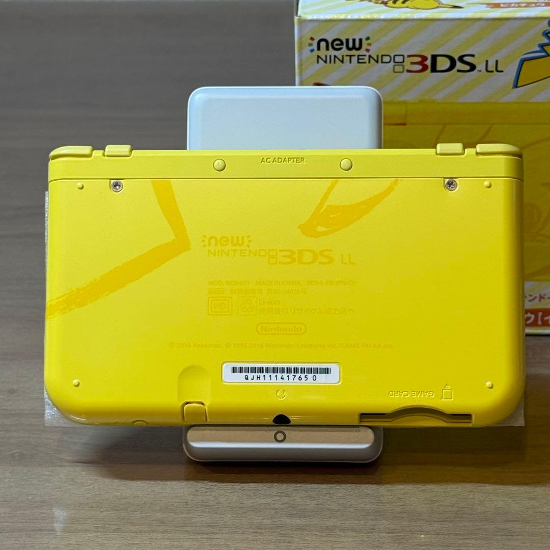 6-203 Newニンテンドー3DS LL ピカチュウ【イエロー】箱付き 美品