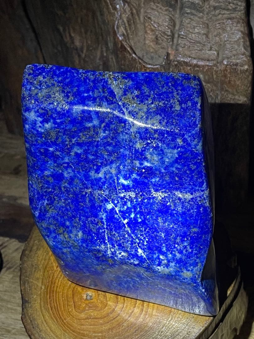 ラピスラズリ　原石　鮮やかな青とパイライトのコントラスト綺麗