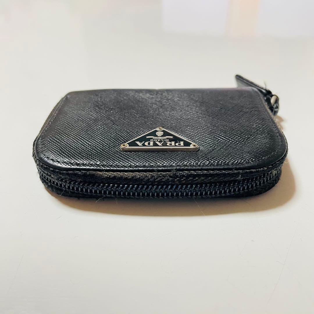 PRADA プラダ サフィアーノ ケース レザー ブラック ラウンドジップ