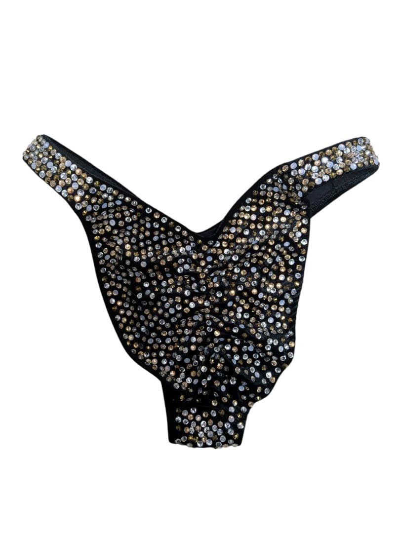 C-Dカップ　フィットネスビキニ　無料パッド付き