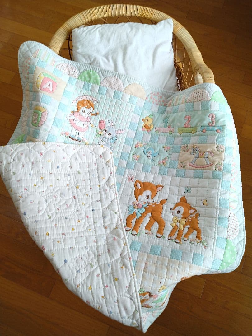 出産祝　ベビーキルトブランケット、マット、ハンドメイド、アニマル、88×86cm