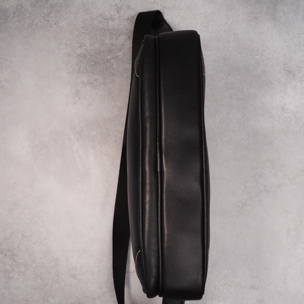 25年最新 タグ、袋付き未使用 DUNHILL ショルダーバッグ 定価16万円