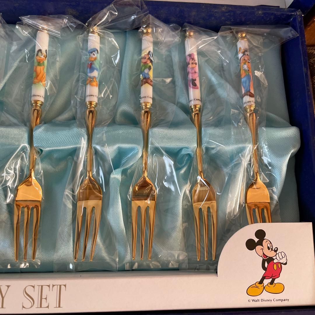 ディズニーのスプーンとフォークセット