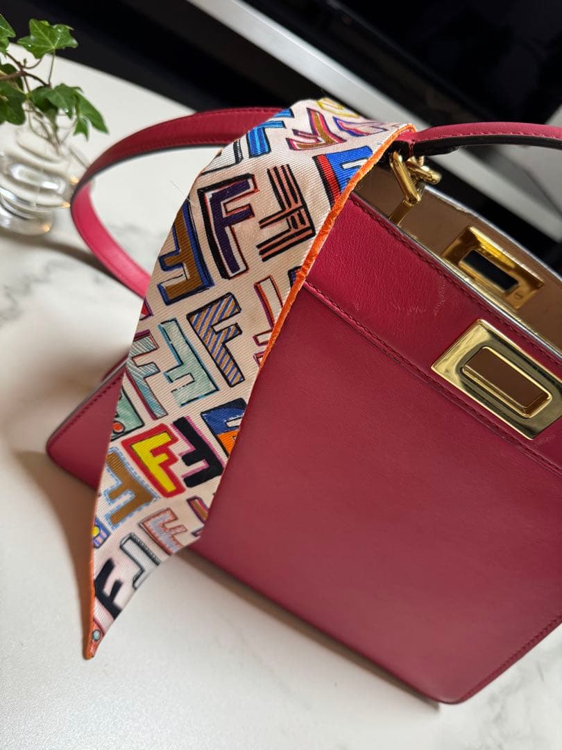 ク*ー様 FENDI⭐︎ピーカブー⭐︎フューシャピンク