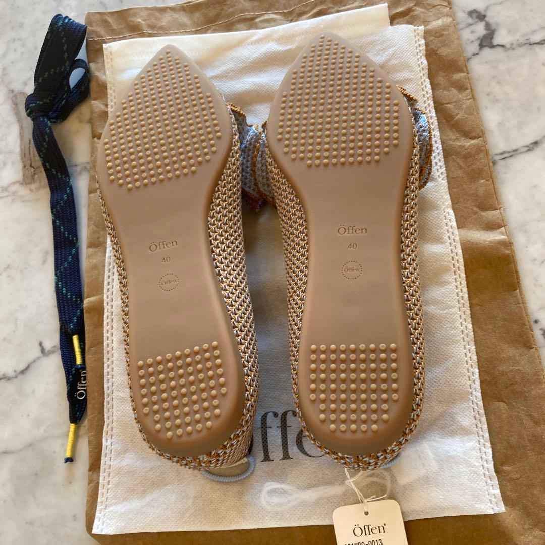 【新品・未使用】Öffen（オッフェン）ポインテッドトゥフリル