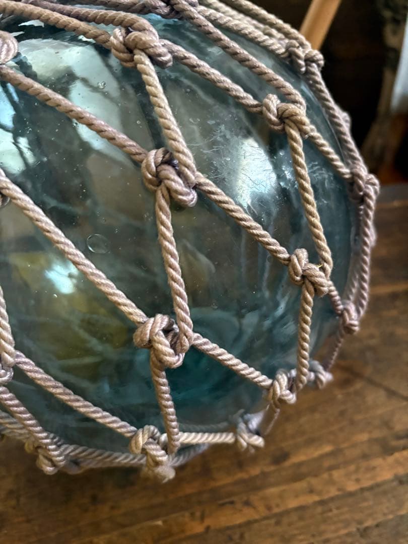 【特大25cm】ヴィンテージ 浮ガラス 浮き玉 吹きガラス 網付レトロ オブジェ