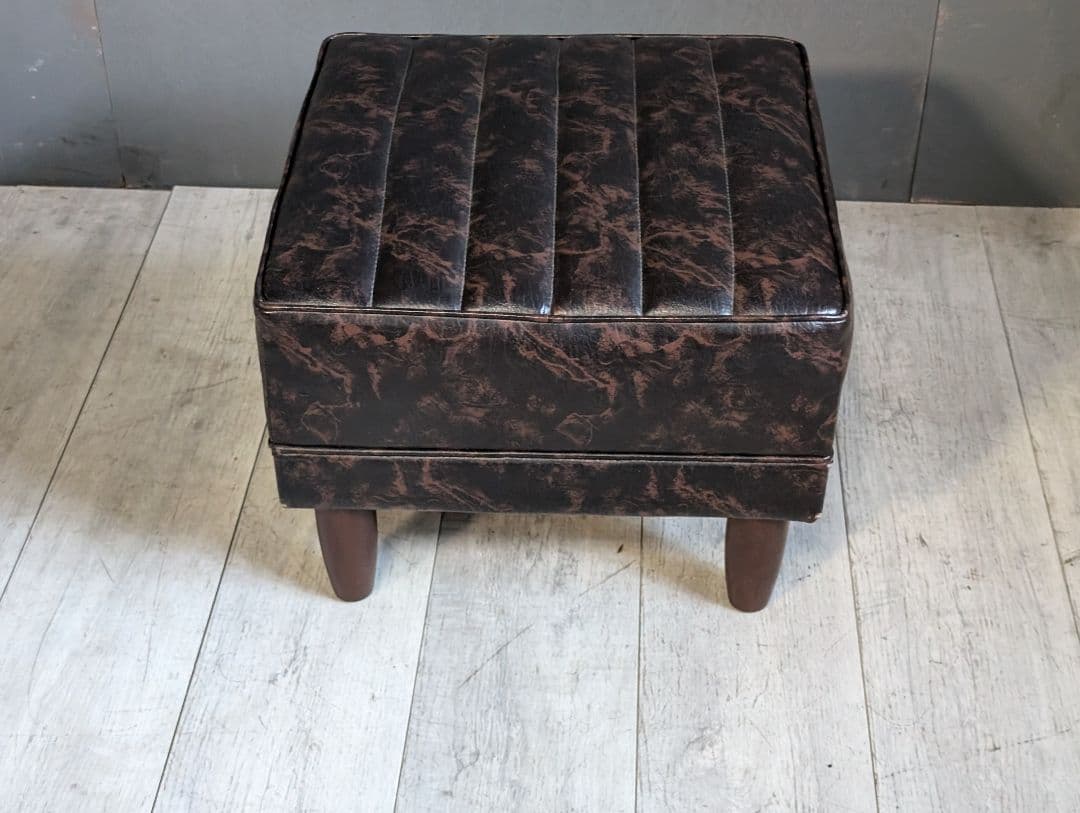 カリモク　スクエアスツール　ヴィンテージ　オットマン　本革　レザー　NiG