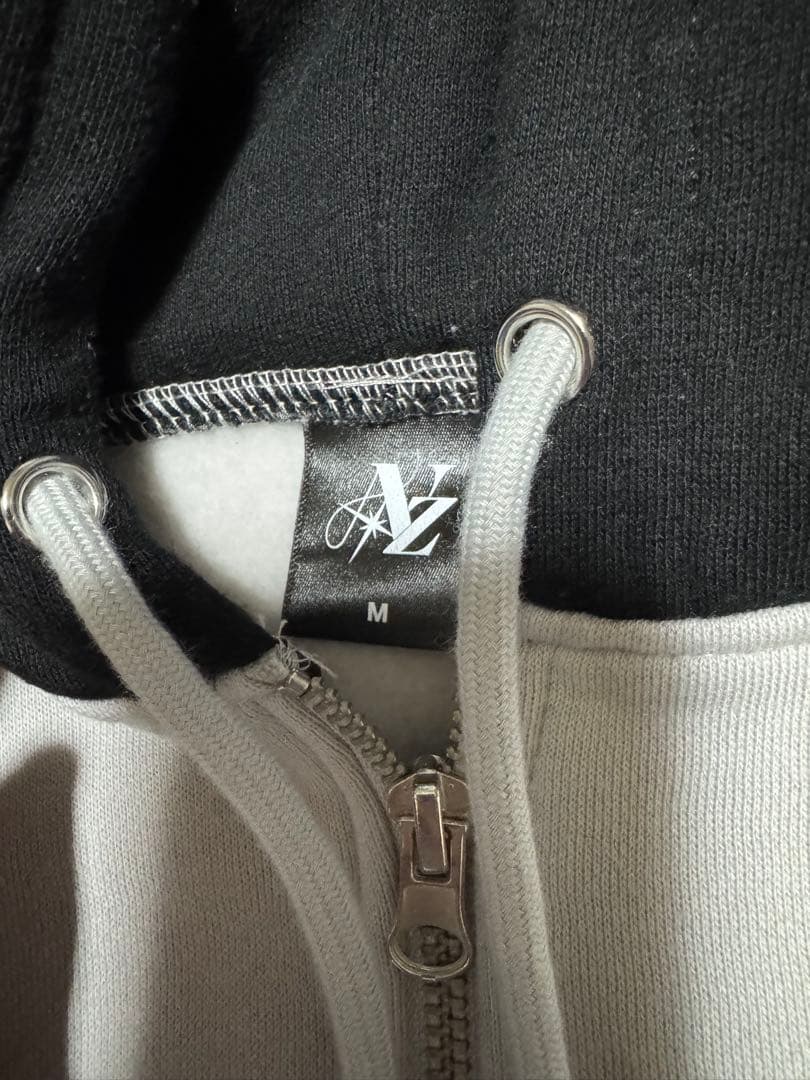 NiziU ジップアップパーカー Mサイズ